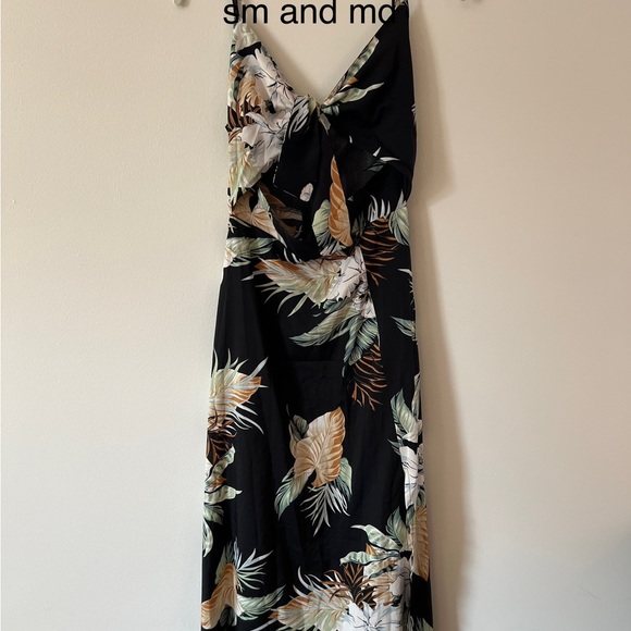 Summer Purge. All clothes are between a 4-6 never worn - Picture 7 of 16